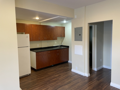 Firm management 367 Burnside For Lease